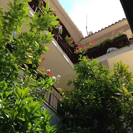 Pensionat In With Balcony, Air Conditioning, Wifi 5188-7