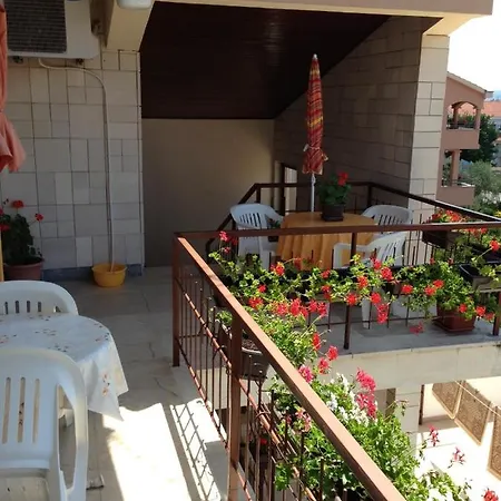 In With Balcony, Air Conditioning, Wifi 5188-7 Sukošan