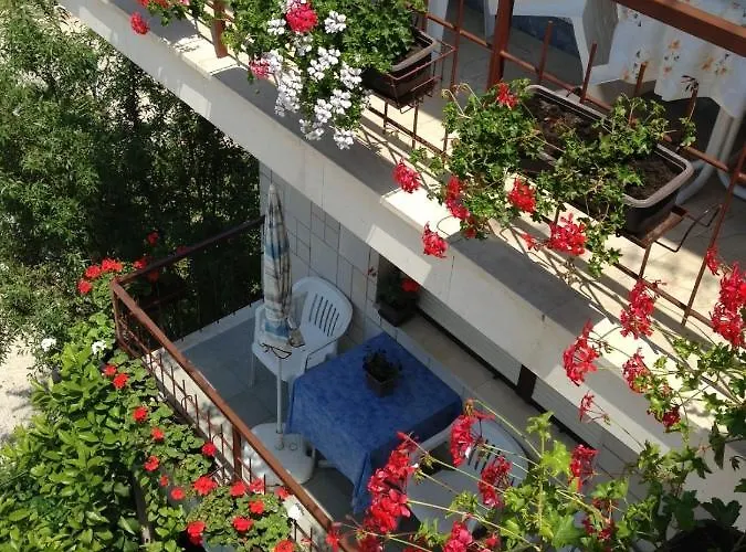 Penzion In With Balcony, Air Conditioning, Wifi 5188-7 Sukošan